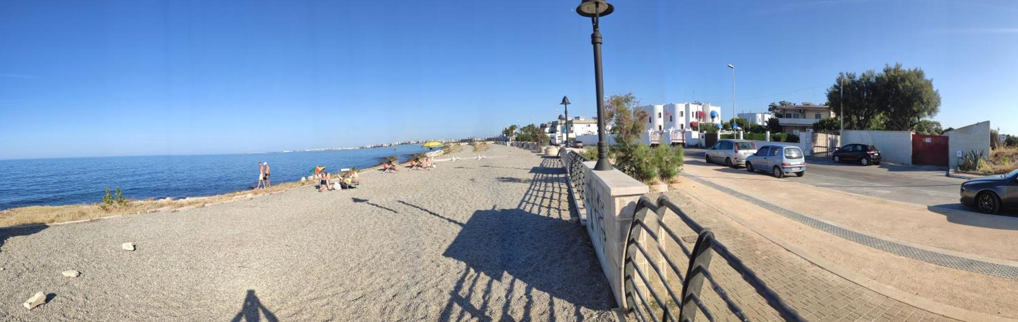 Seagull - Front And Sea View & Airport Apartment